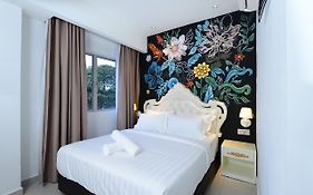 Hotel De Art Usj 21